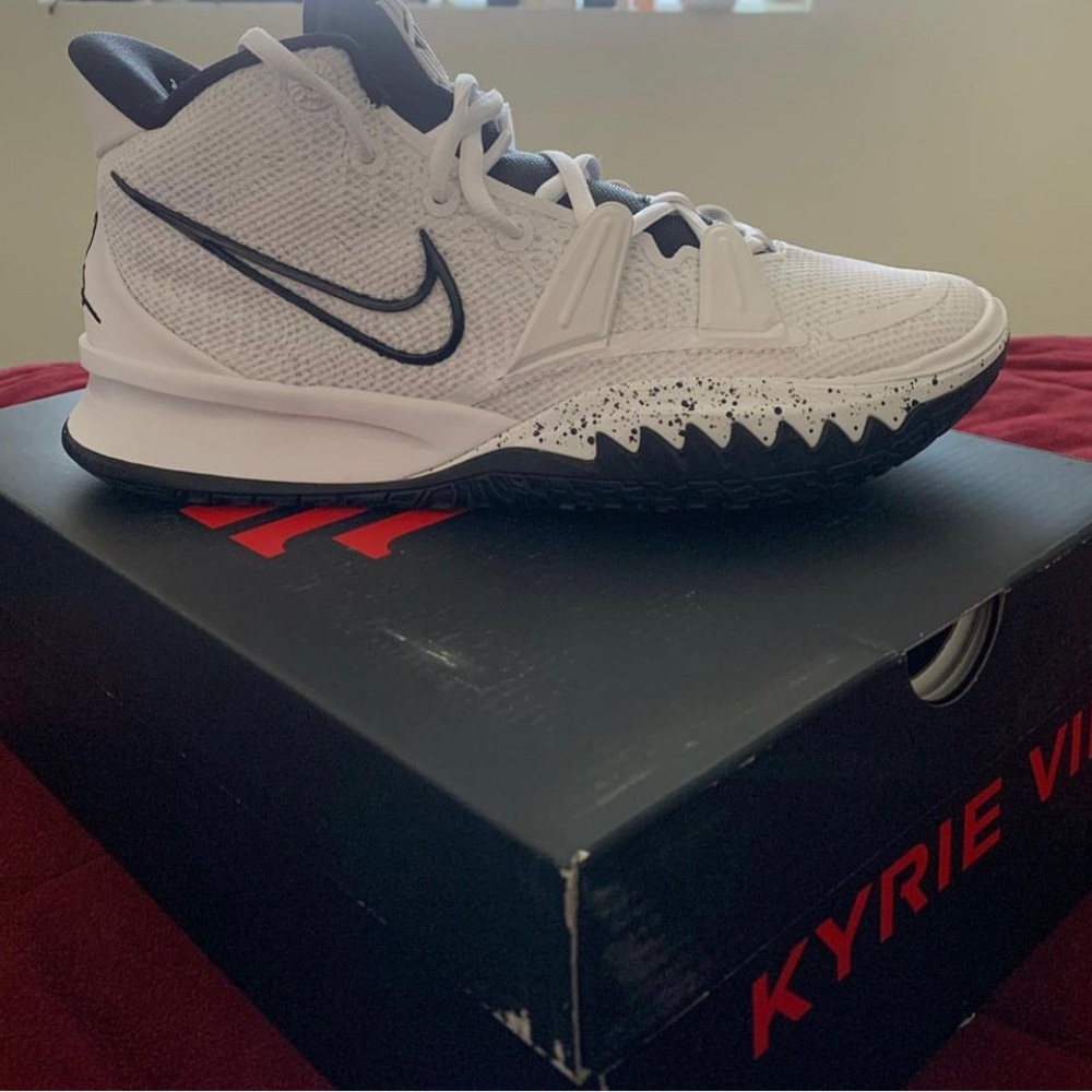 New Kyrie 7TB brand new in box never worn.